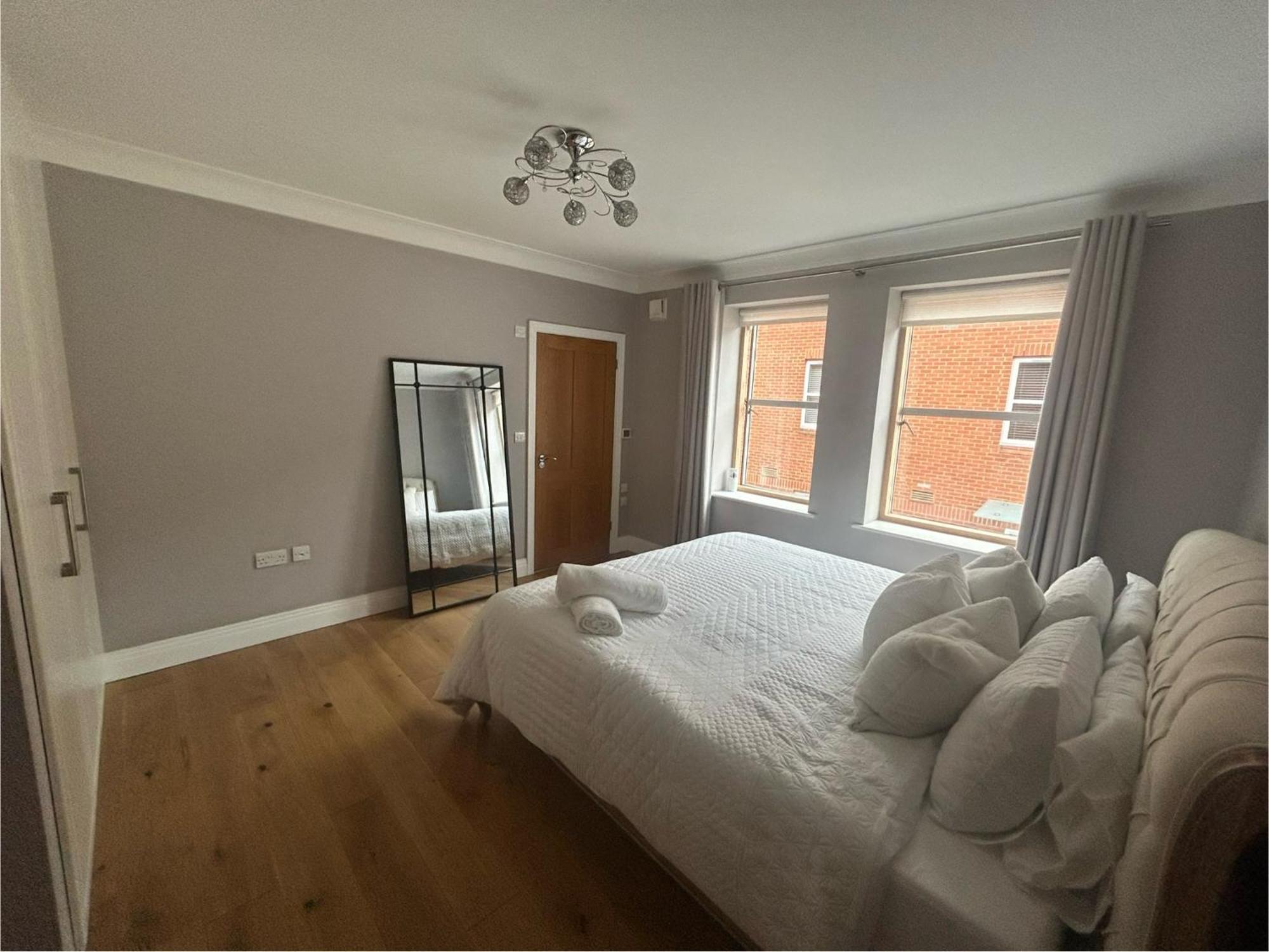 Royal Windsor Super King Ensuite - Free Parking Exterior foto