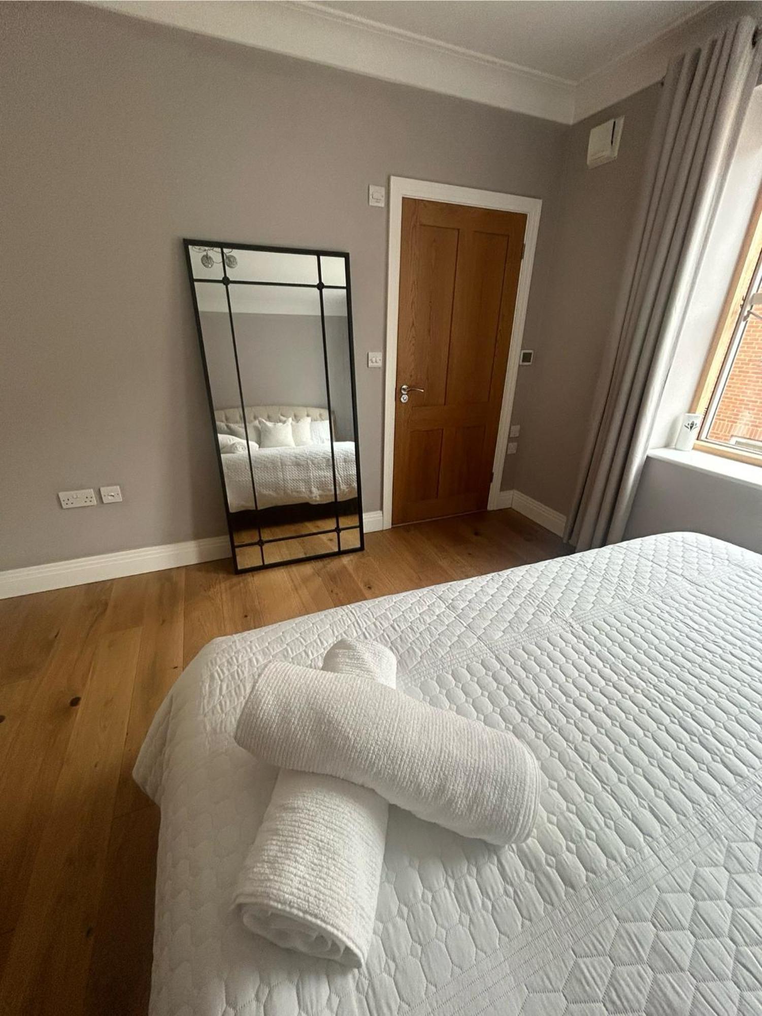 Royal Windsor Super King Ensuite - Free Parking Exterior foto